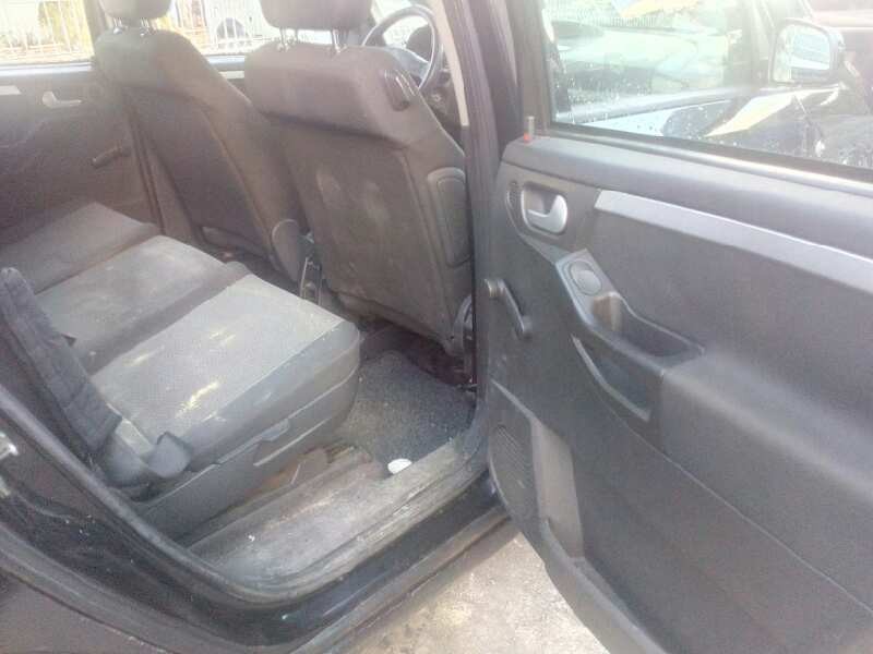 opel meriva del año 2004