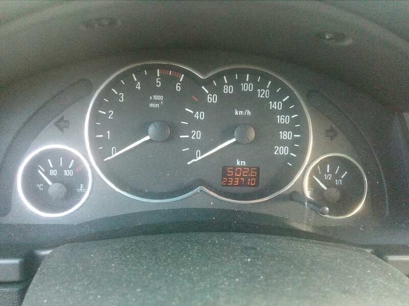 opel meriva del año 2004