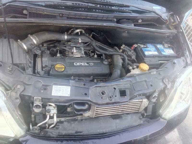 opel meriva del año 2004