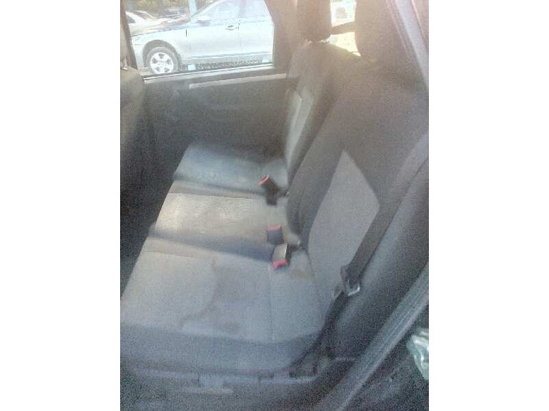 opel meriva del año 2004