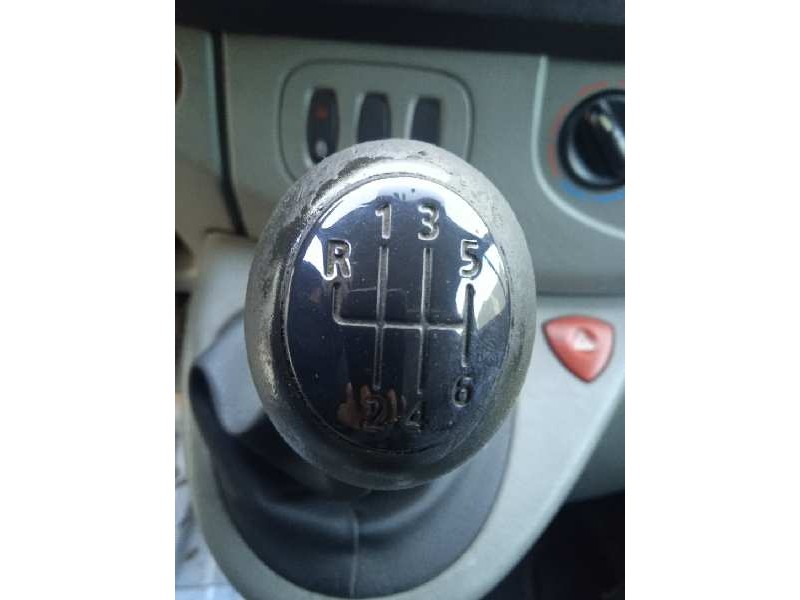 nissan primastar (x83) del año 2005