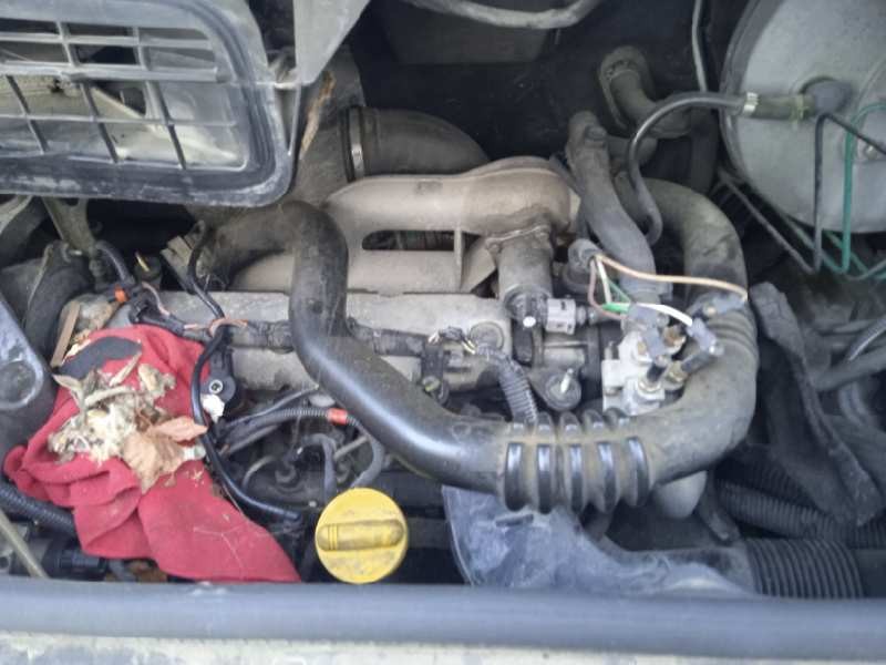 nissan primastar (x83) del año 2005