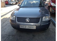 VOLKSWAGEN PASSAT BERLINA (3B3)