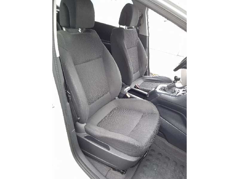 peugeot 5008 del año 2013