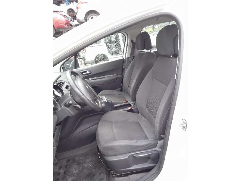 peugeot 5008 del año 2013