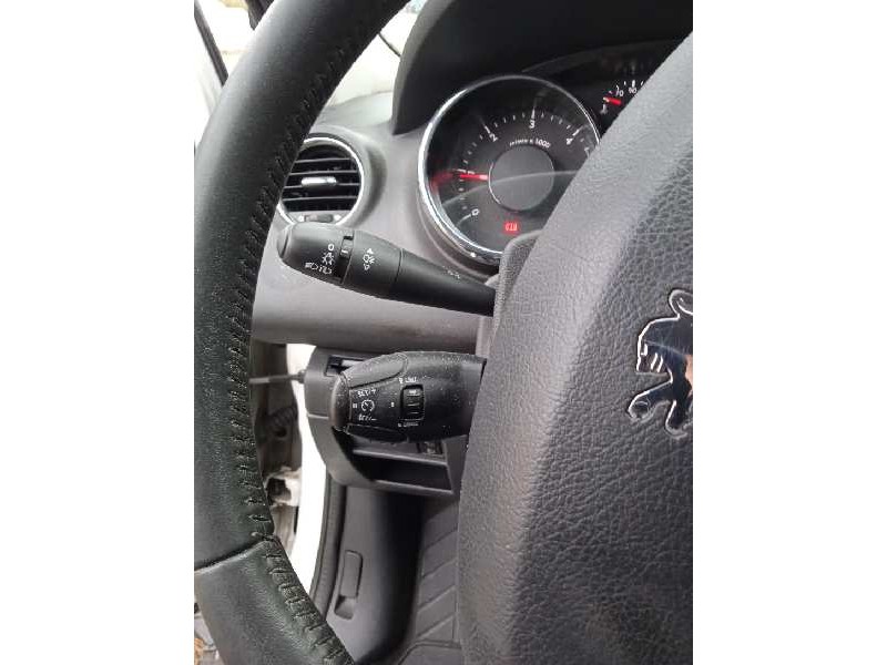 peugeot 5008 del año 2013