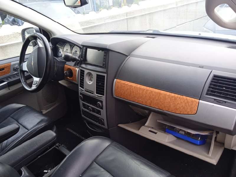 chrysler grand voyager del año 2008