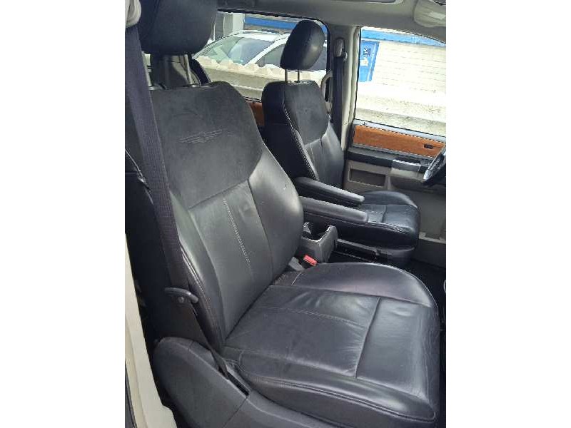 chrysler grand voyager del año 2008