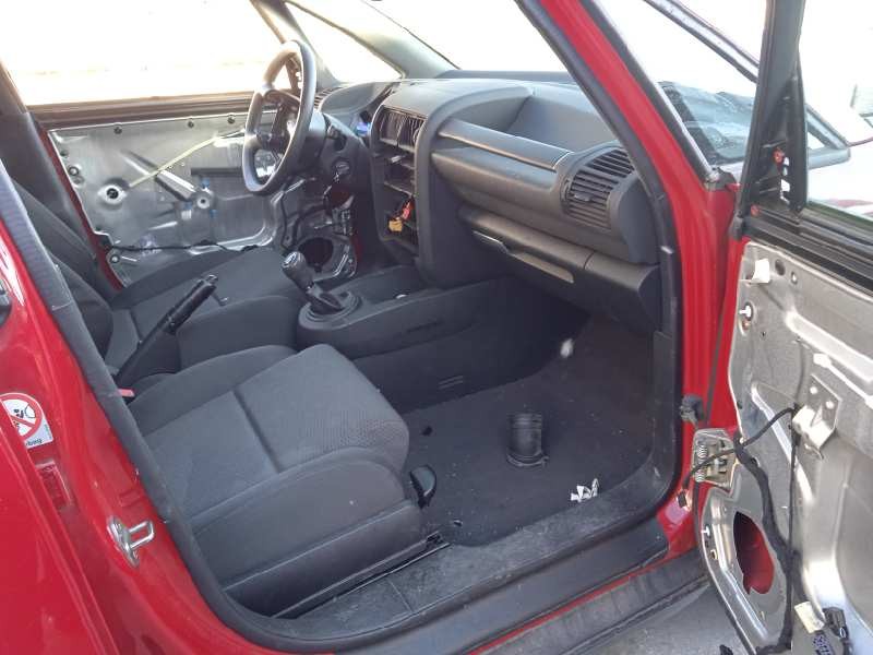 audi a2 (8z) del año 2003