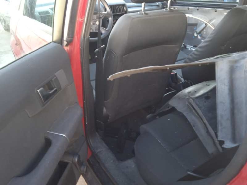 audi a2 (8z) del año 2003