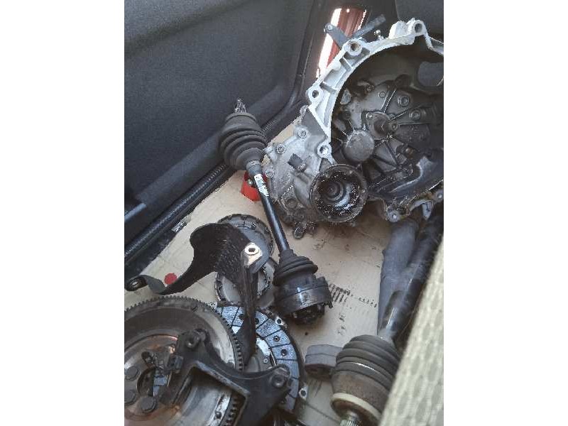 audi a2 (8z) del año 2003