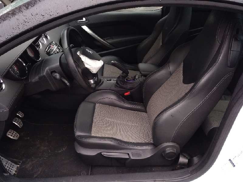 peugeot rcz del año 2013