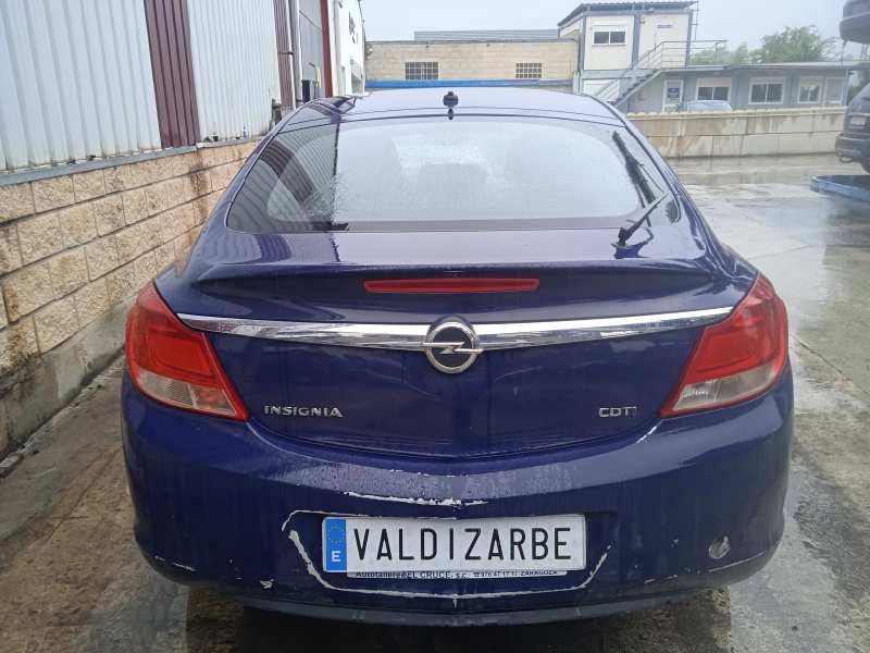 opel insignia berlina del año 2010