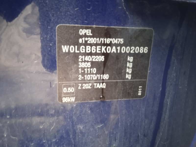 opel insignia berlina del año 2010