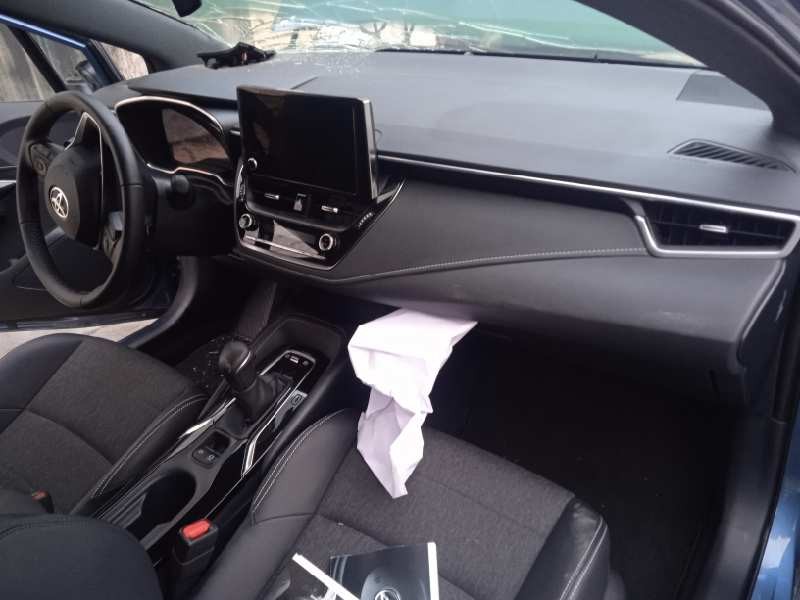 toyota corolla (e21) del año 2022