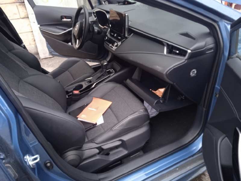 toyota corolla (e21) del año 2022