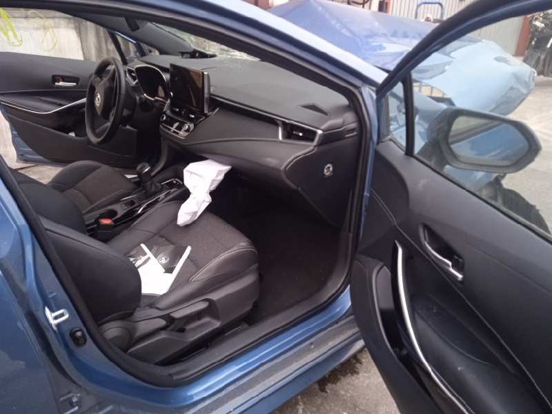 toyota corolla (e21) del año 2022