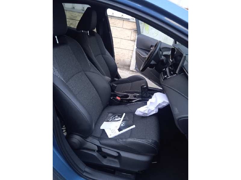 toyota corolla (e21) del año 2022