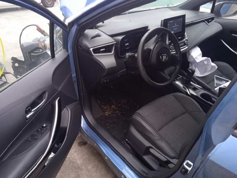 toyota corolla (e21) del año 2022