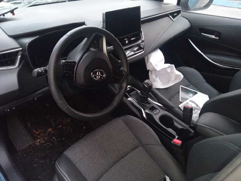 toyota corolla (e21) del año 2022