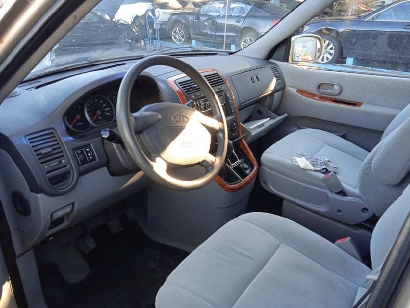 kia carnival ii del año 2003