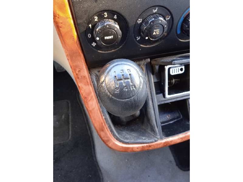 kia carnival ii del año 2003