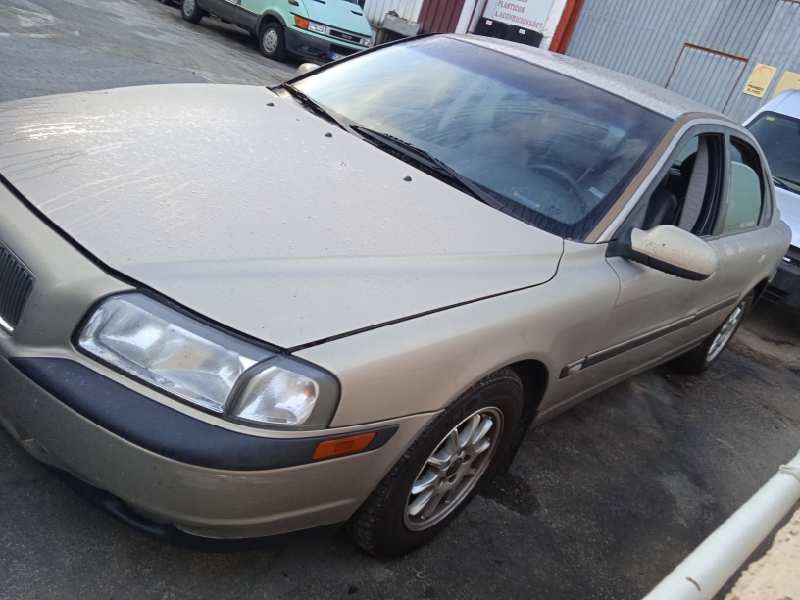 volvo s80 berlina del año 2000