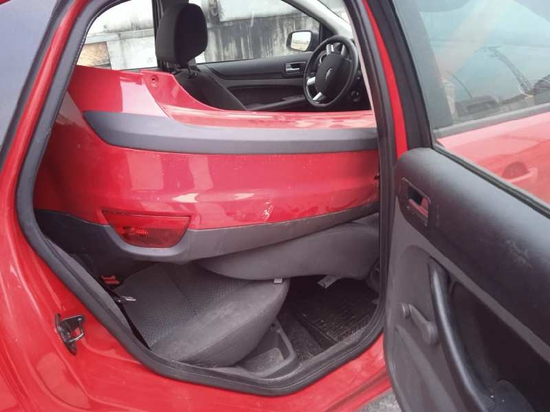 ford focus berlina (cap) del año 2007