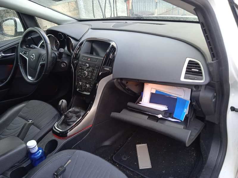 opel astra j sports tourer del año 2015