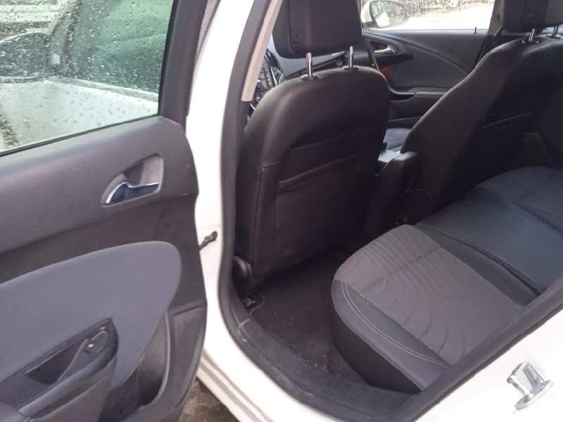 opel astra j sports tourer del año 2015