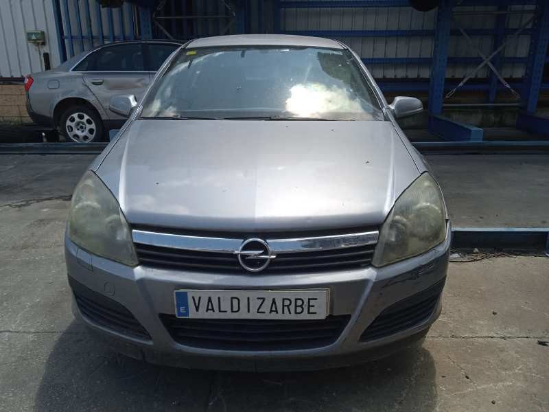 opel astra h berlina del año 2006