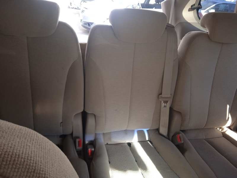 kia carnival del año 2009