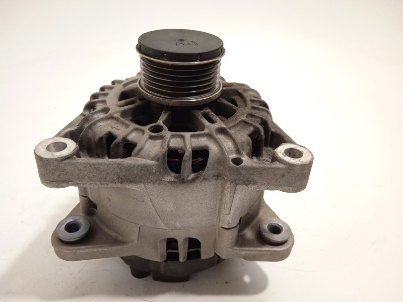 Recambio de alternador para peugeot 2008 (--.2013) 1.2 12v e-thp referencia OEM IAM 9818677980  TG12C261