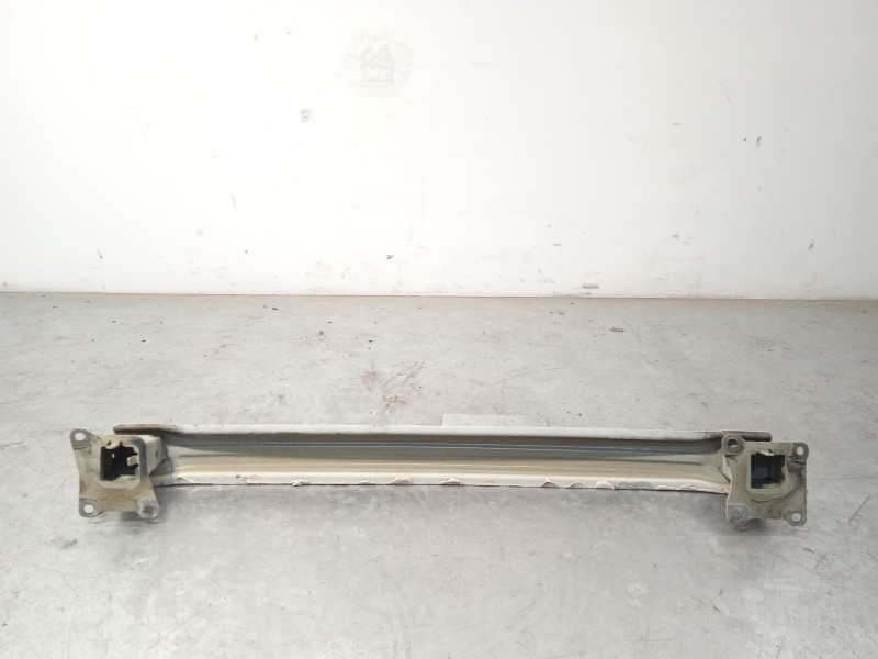 Recambio de refuerzo paragolpes trasero para skoda yeti 1.2 tsi referencia OEM IAM 5L6807305C  