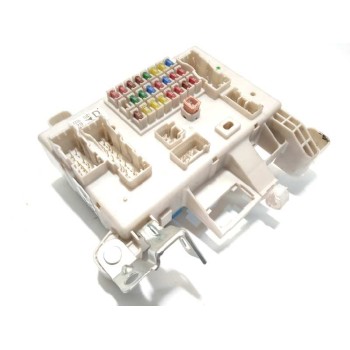 Recambio de caja reles / fusibles para toyota land cruiser (j12) 3.0 d-4d gx referencia OEM IAM 8274135110  