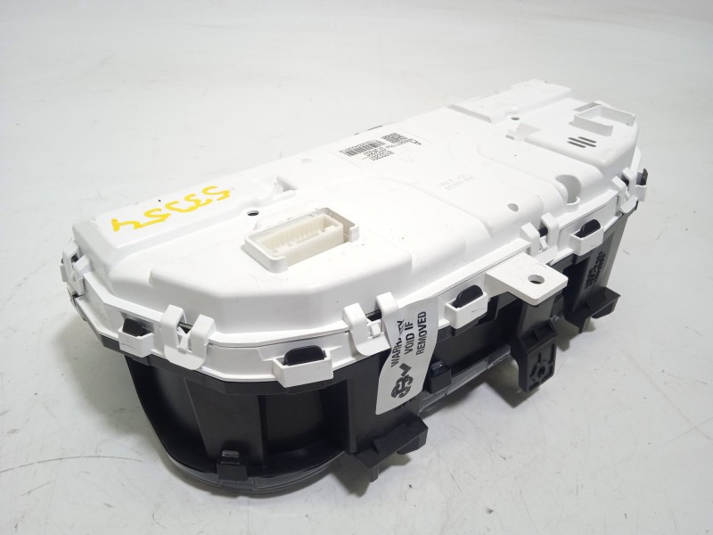 Recambio de cuadro instrumentos para mitsubishi asx 2.0 mivec cat referencia OEM IAM 8100C801  