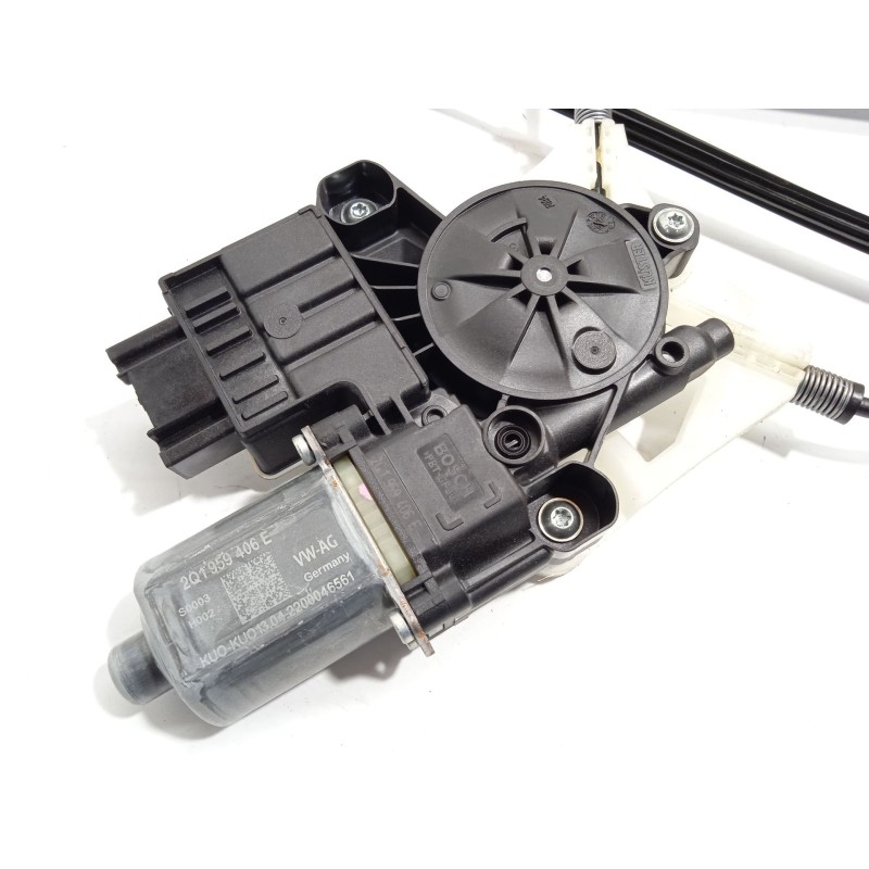 Recambio de elevalunas delantero derecho para volkswagen polo 1.0 tsi referencia OEM IAM 2G4837462B 2Q1959406E 