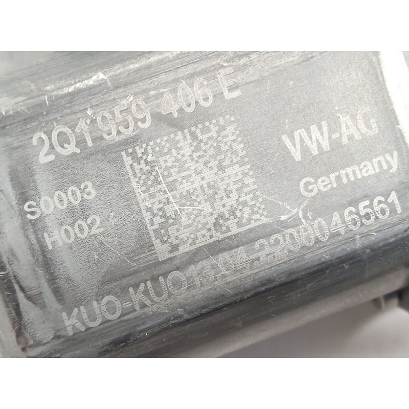 Recambio de elevalunas delantero derecho para volkswagen polo 1.0 tsi referencia OEM IAM 2G4837462B 2Q1959406E 