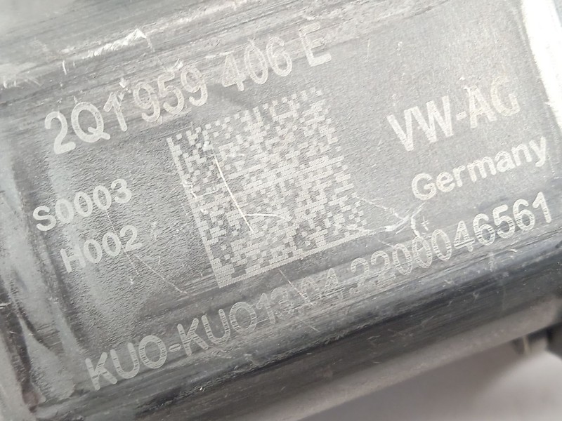 Recambio de elevalunas delantero derecho para volkswagen polo 1.0 tsi referencia OEM IAM 2G4837462B 2Q1959406E 