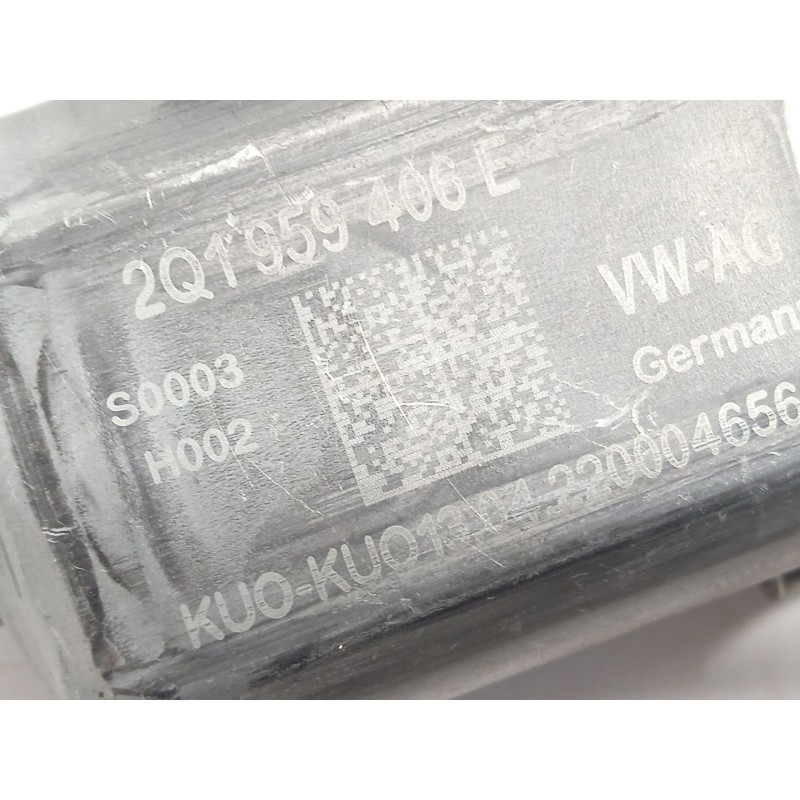 Recambio de elevalunas delantero derecho para volkswagen polo 1.0 tsi referencia OEM IAM 2G4837462B 2Q1959406E 