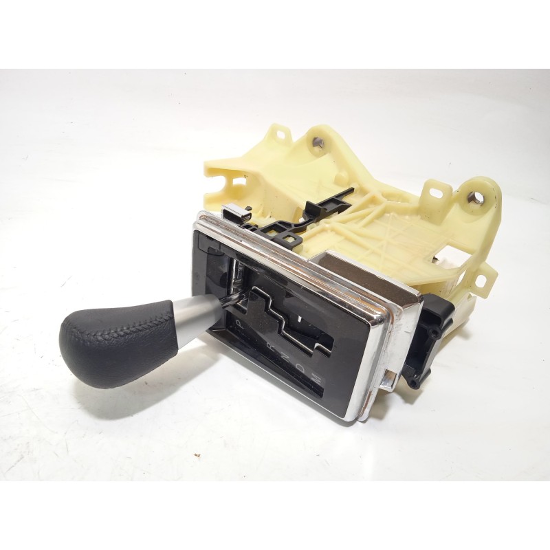 Recambio de palanca cambio para mitsubishi asx 2.0 mivec cat referencia OEM IAM 2400A645  