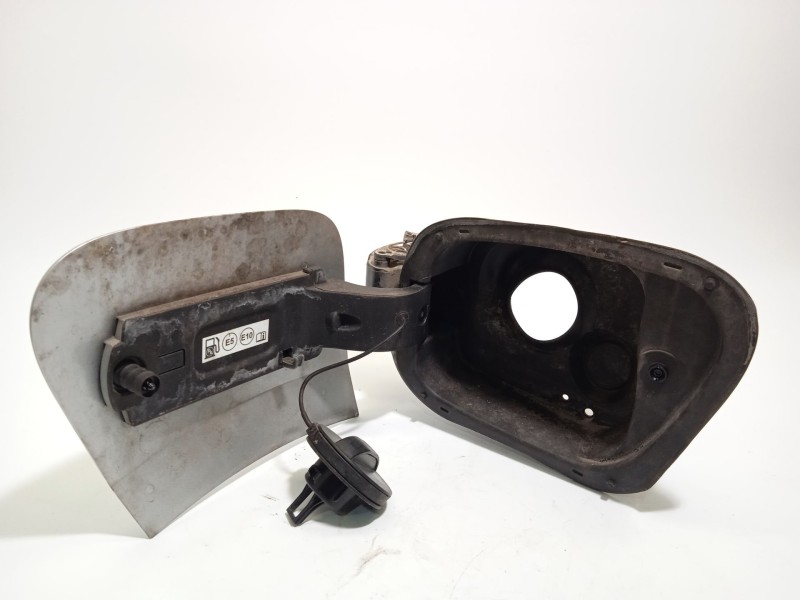Recambio de tapa exterior combustible para opel crossland x 1.2 referencia OEM IAM 13461777  