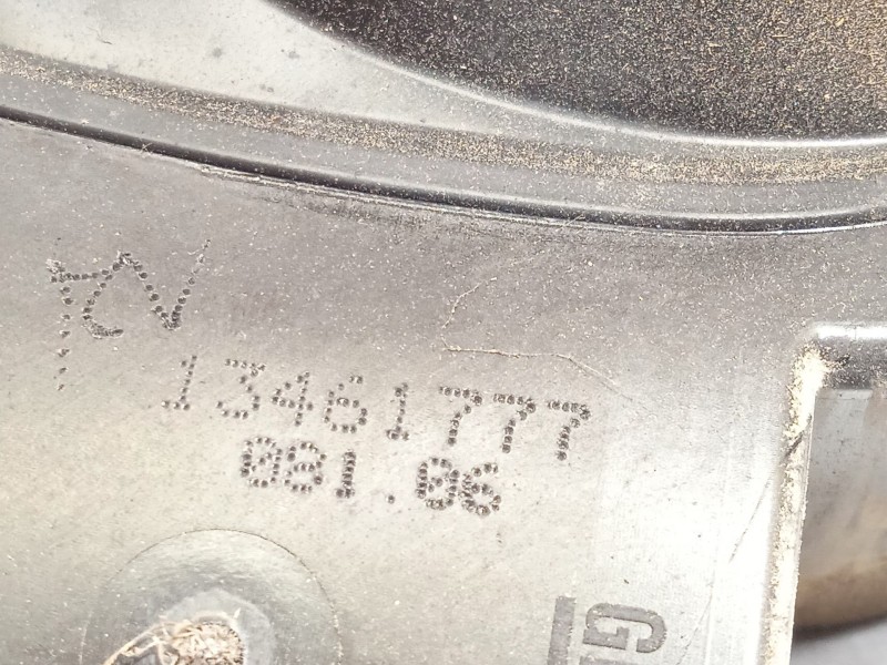 Recambio de tapa exterior combustible para opel crossland x 1.2 referencia OEM IAM 13461777  