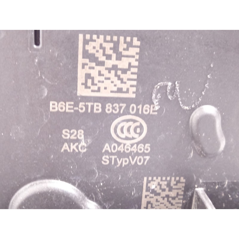 Recambio de cerradura puerta delantera derecha para skoda karoq (nu) 2.0 tdi referencia OEM IAM 5TB837016E  