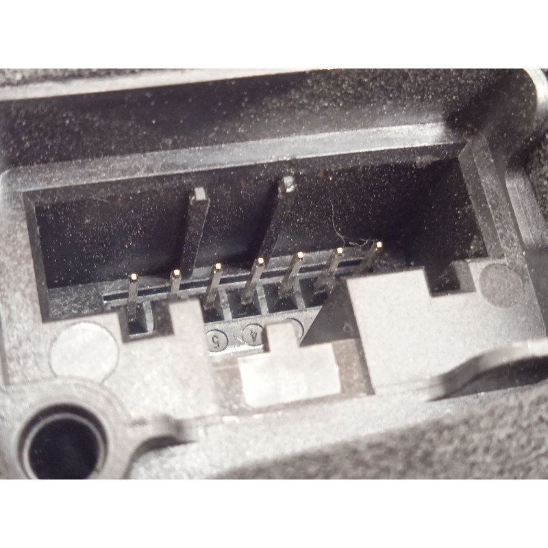 Recambio de cerradura puerta trasera derecha para skoda karoq (nu) 2.0 tdi referencia OEM IAM 5TA839016Q  