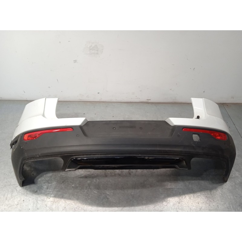 Recambio de paragolpes trasero para volvo xc 40 2.0 diesel cat referencia OEM IAM 31663160  