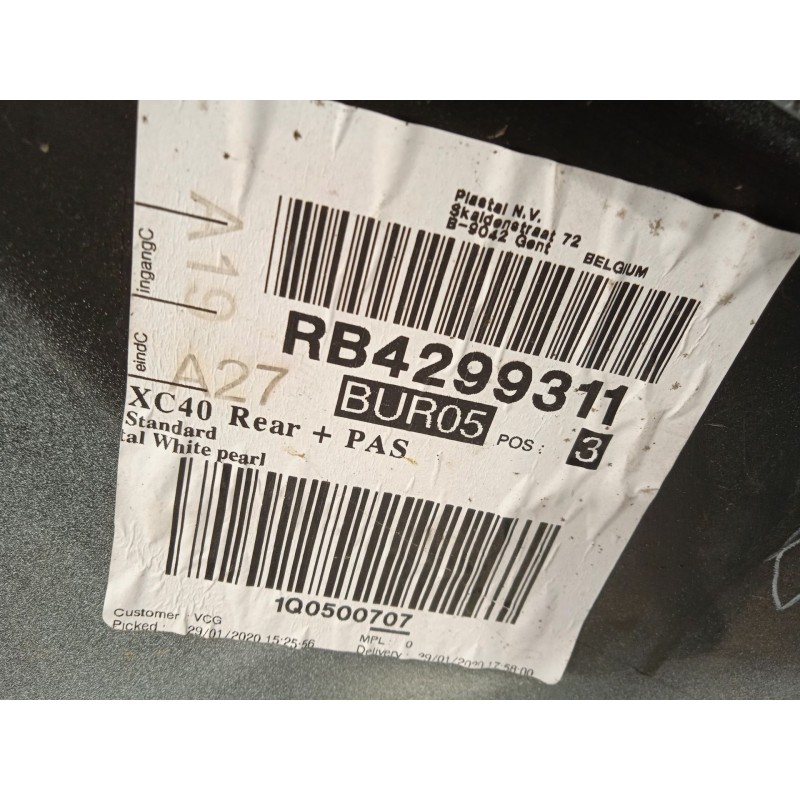 Recambio de paragolpes trasero para volvo xc 40 2.0 diesel cat referencia OEM IAM 31663160  