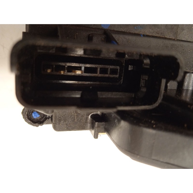 Recambio de cerradura puerta trasera derecha para nissan note visia referencia OEM IAM 825003VV0A  