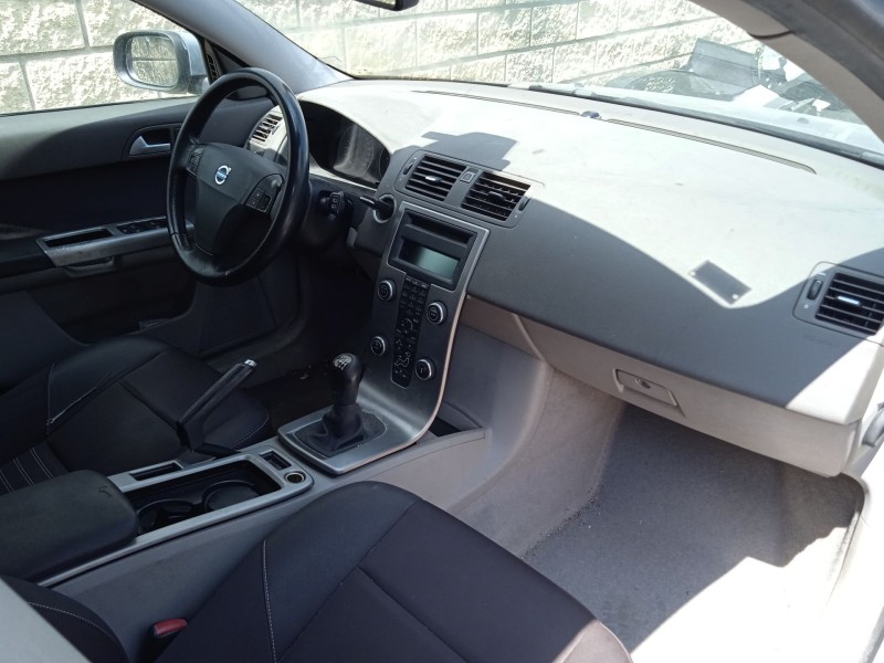 volvo v50 (545) del año 2008