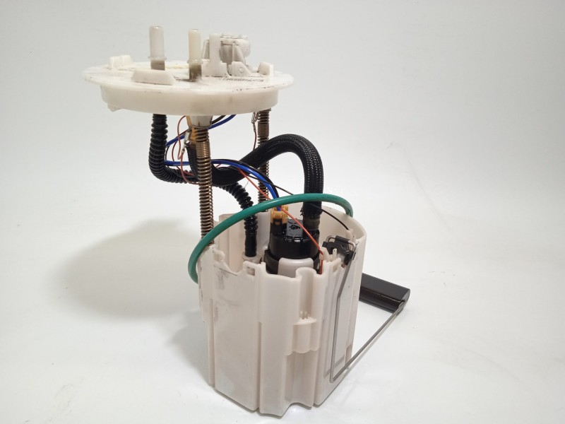 Recambio de bomba combustible para opel insignia berlina selective referencia OEM IAM 13577226 0580203024 